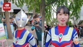 北京高考结束！小姐姐扮成奥特曼迎接弟弟凯旋：上高中就答应过他~