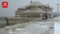 美国纽约州遇致命暴风雪 布法罗市长：别出门，否则会在车里冻死