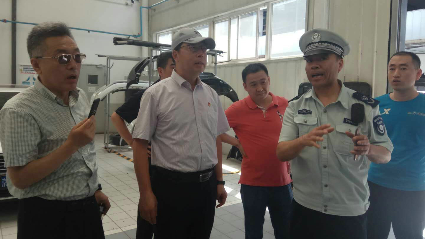 一微克行动:直击汽修中心污染净化装置大揭秘 一微克行动:直击汽修中心污染净化装置大揭秘