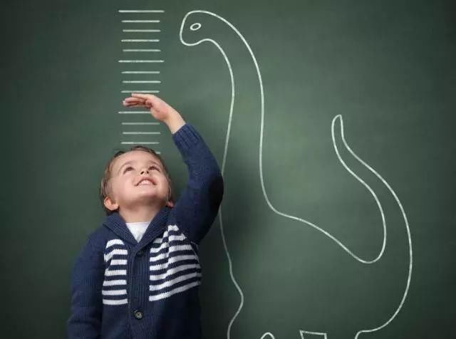 孩子身高到底随爸还是随妈?这里有你想要的答