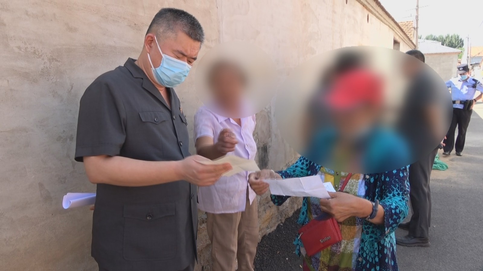 执行时刻:法官想方设法巧化解 案件终于妥善解决 执行时刻:法官想方设法巧化解 案件终于妥善解决