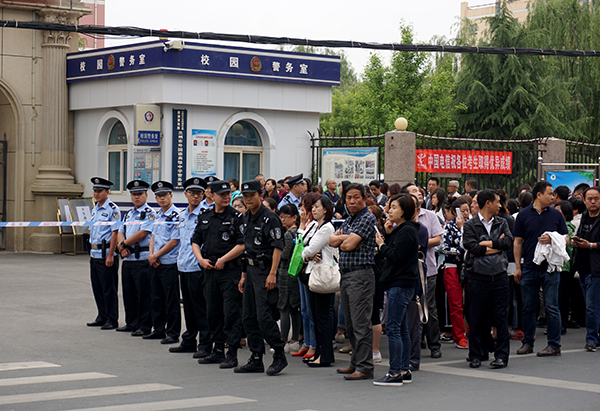 直击2018高考考场外(兰州)