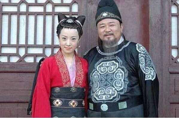 狄仁杰死后,,武则天哭着说出四个字,,两个人的关