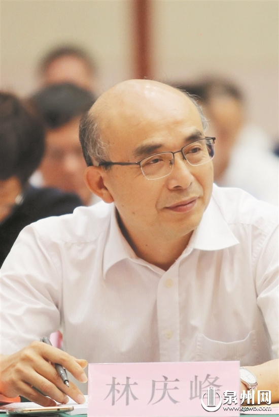 福建泉州市政协首次开设委员论坛