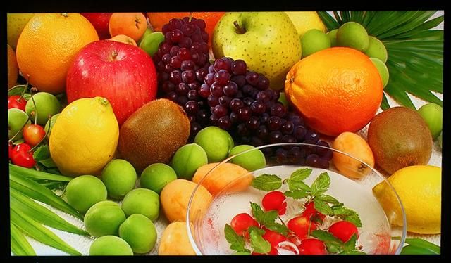 我们拆解了一台900块的42英寸的拼多多电视,