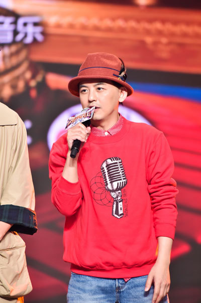 黄子佼变身“跨界点评团” 黄子佼变身“跨界点评团”