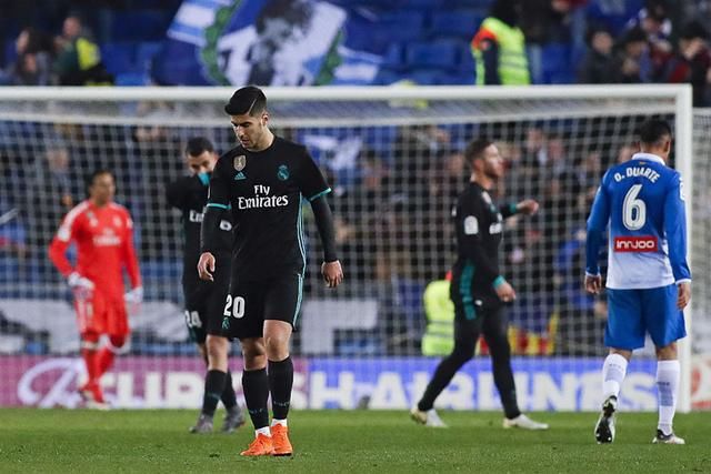 皇马创三十年最差战绩!齐达内脸红,C罗一夜回