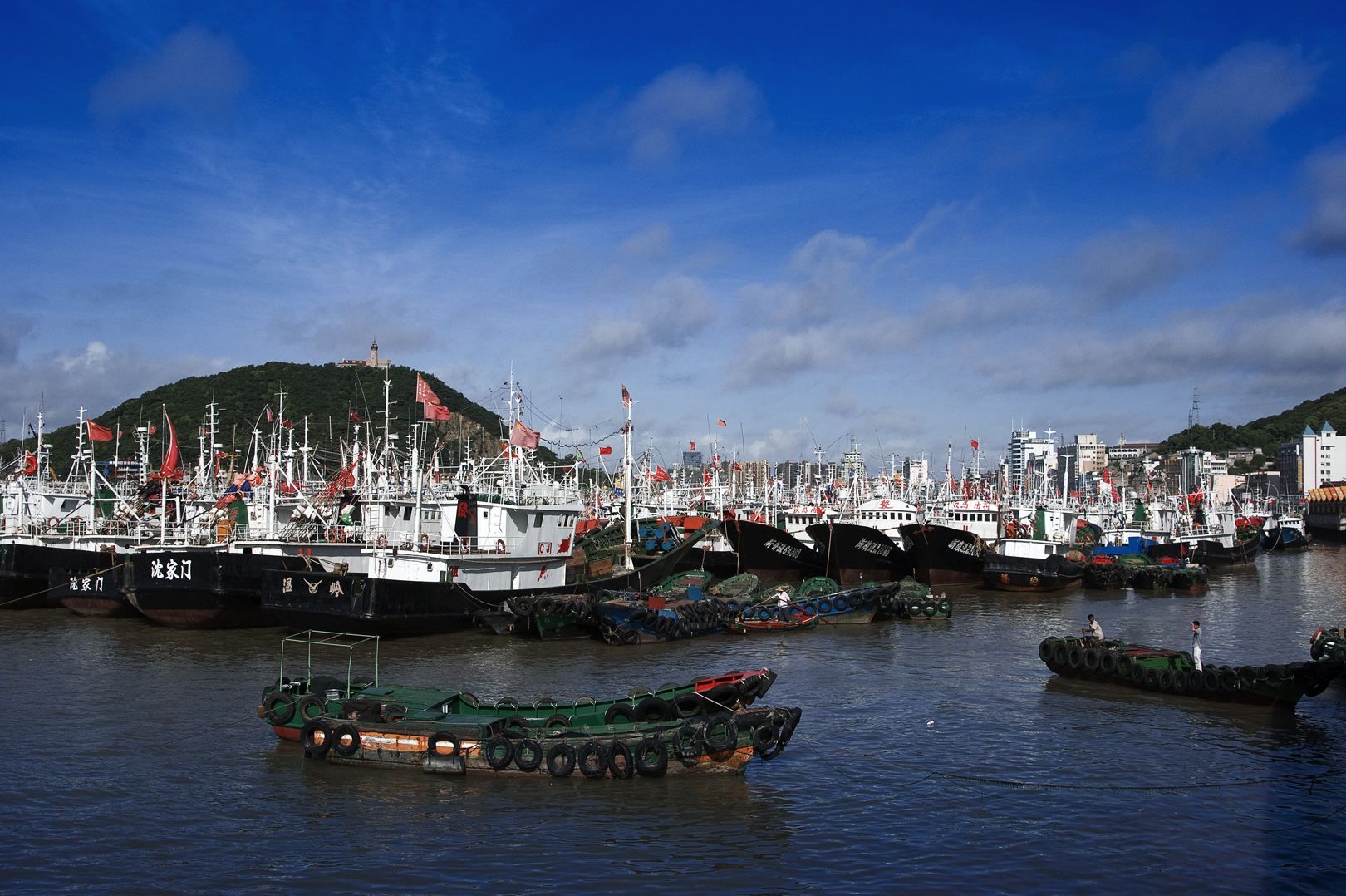 宁波以人均GDP102567元居全省第二,舟山紧随