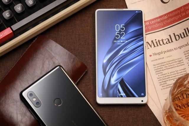 小米Mix2s直降300,骁龙845+无线充电,选它还是