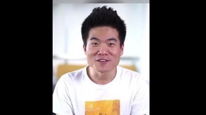 董宇辉说：太阳光到地球都需要8分钟 静下心修炼自己 你也能散发光芒