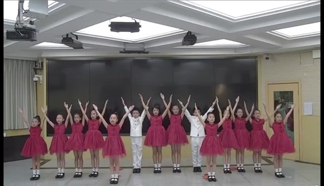 第二届北京市小学生诗词大会诵读活动金奖《中国红》 第二届北京市小学生诗词大会诵读活动金奖《中国红》