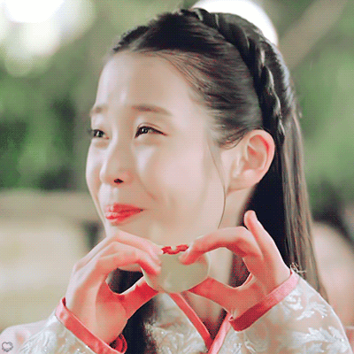 搞笑笑话:姑娘啊,那茶具是不是漏电啊?