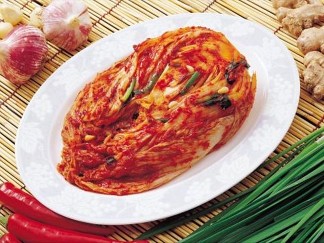 为什么韩国人非常喜欢吃泡菜?一年吃掉几十吨