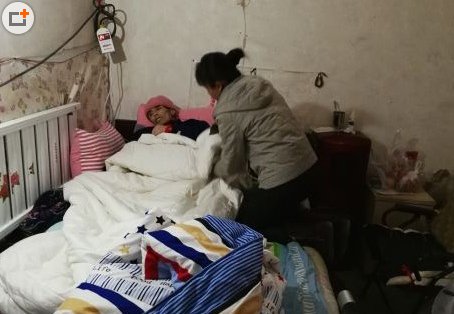 怕拖累妻子欲离婚\/患癌丈夫自愿净身出户