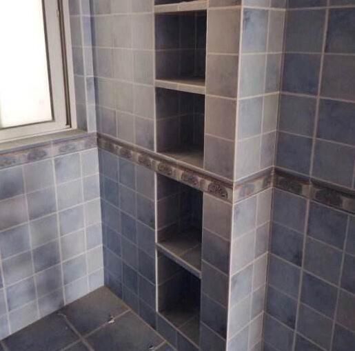 同样的做法也适用于厨房,厨房根据装修情况,可以使用红砖也可以使用