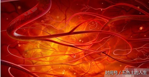 耳垂有这种纹路,提示血管堆积大量斑块,清理只