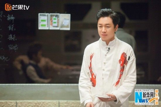 《明星大侦探》潘粤明吃道具 魏大勋唱民谣