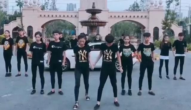 牌牌琦快手为什么被封了还能回归吗?牌牌琦被