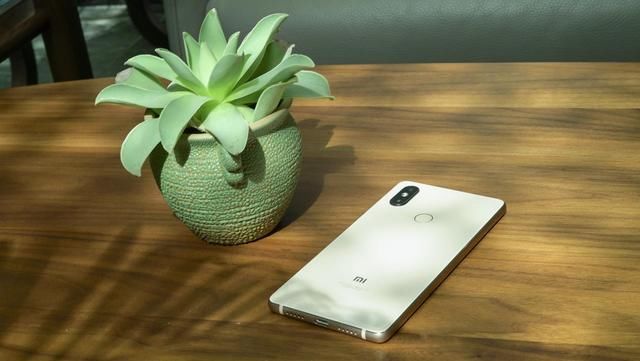 小米一口气发布八款新品,小米8 SE竟成最大黑