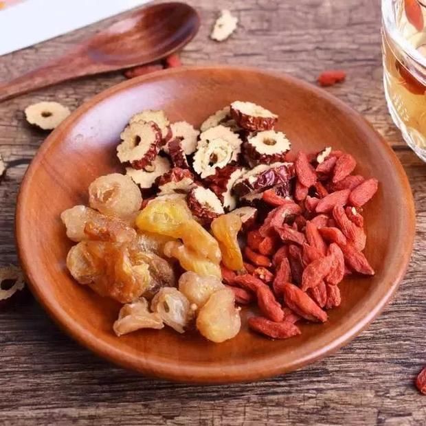 红枣这样吃,7天身体内湿气消,脸色更红润!你吃