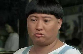 包贝尔演傻子,王宝强演傻子,洪金宝演傻子,却都