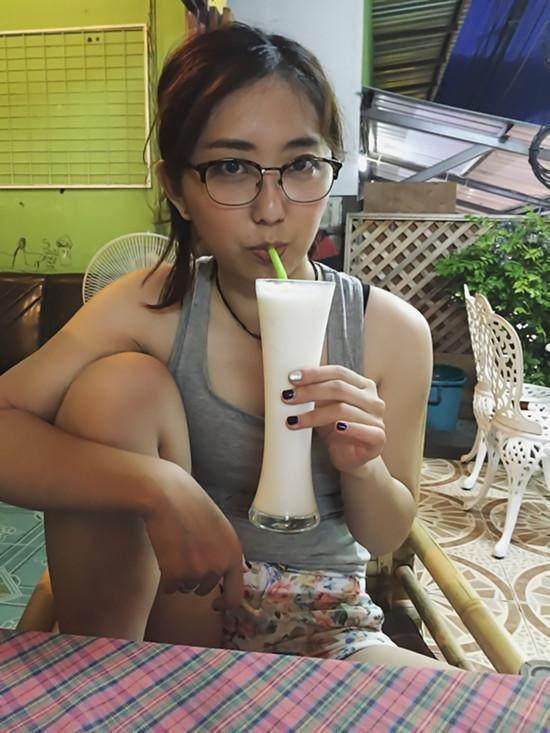 出的,他曾经在《少年黄飞鸿之铁马骝》中也用过少女曾思敏反串黄飞鸿
