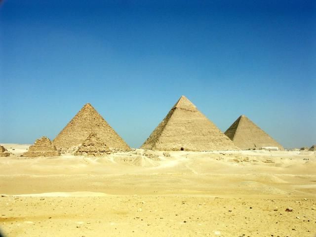 科学家在埃及最大的金字塔中发现了一个巨大的