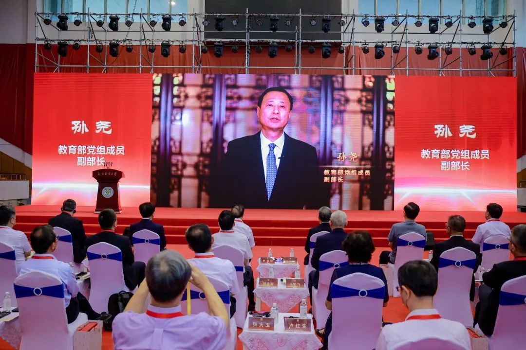 我国第一所以“语言”命名的高等学校北京语言大学迎来建校60周年 我国第一所以“语言”命名的高等学校北京语言大学迎来建校60周年