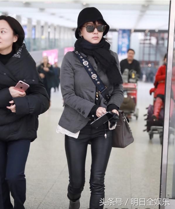 鹿晗 关晓彤同时现身 范冰冰高圆圆巴黎时装周