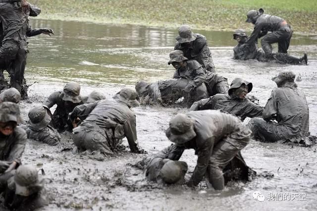 我是空降特种兵,这是我的名片:立体作战,全域直