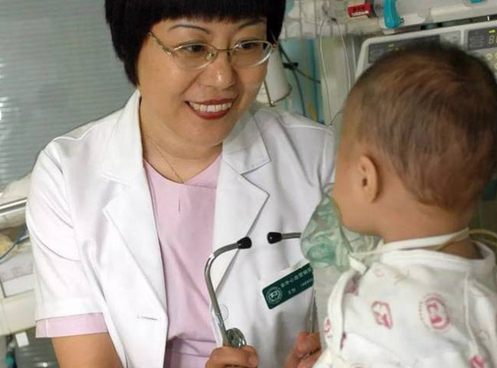 【中国梦实践者】王旭:先心病患儿的“满分妈妈” 【中国梦实践者】王旭:先心病患儿的“满分妈妈”