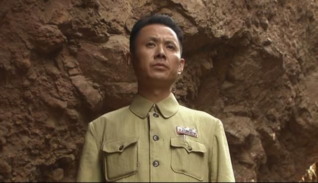 (电视连续剧《粟裕大将》) 华野偶尔也能攻下一座地堡,但却平均要付出