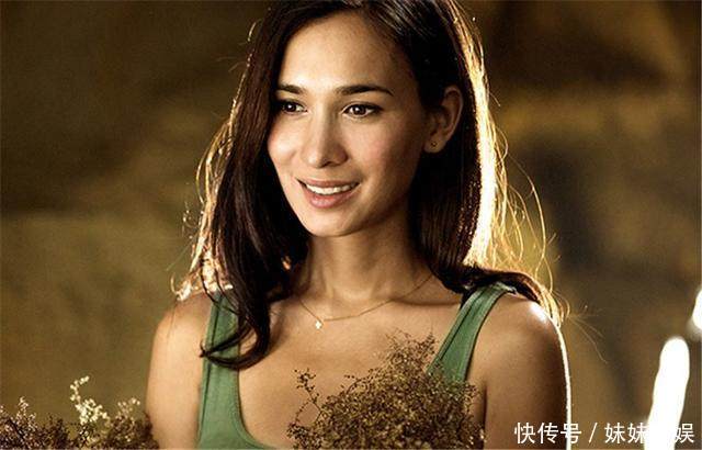 颖混血,李小璐混血,都比不上有5国混血血统的