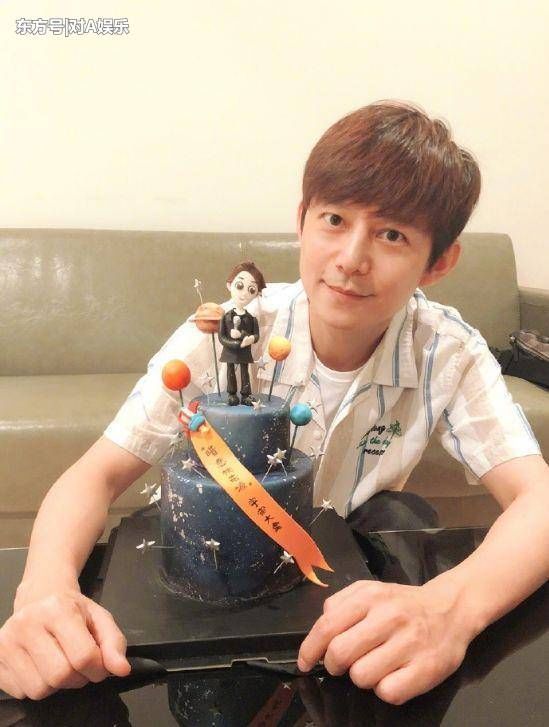 《快乐大本营》5个主持人的家:何炅家文艺,谢