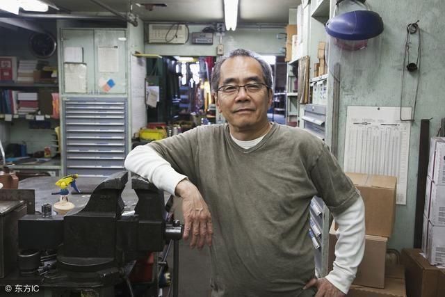工厂老板: 老员工离职,90后难招, 70后不敢招, 小