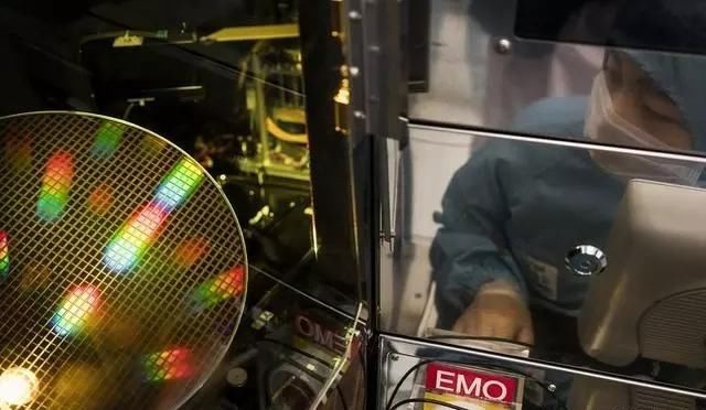 中芯国际人才没白挖,成功试产14纳米芯片,良品