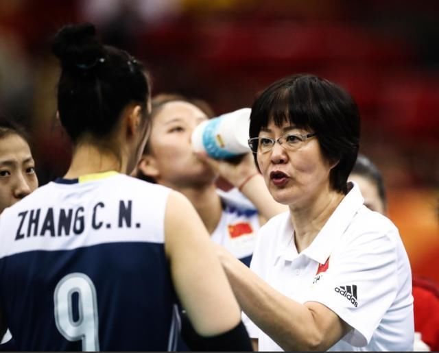 日本女排来帮忙?郎平透露选意大利原因,半决赛