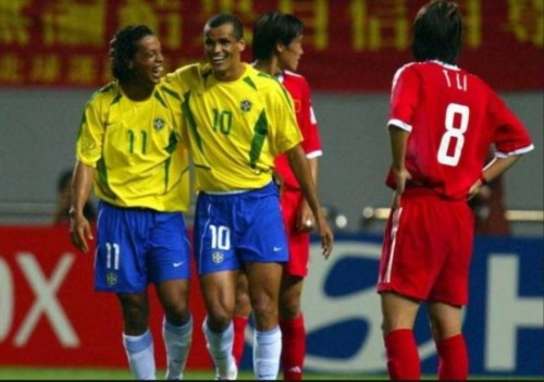 【世界杯百大球星】小罗:足坛桑巴精灵 世界杯