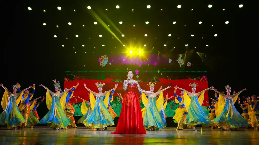 【工作动态】海淀镇举办庆祝新中国成立七十周年大型文艺汇演 【工作动态】海淀镇举办庆祝新中国成立七十周年大型文艺汇演