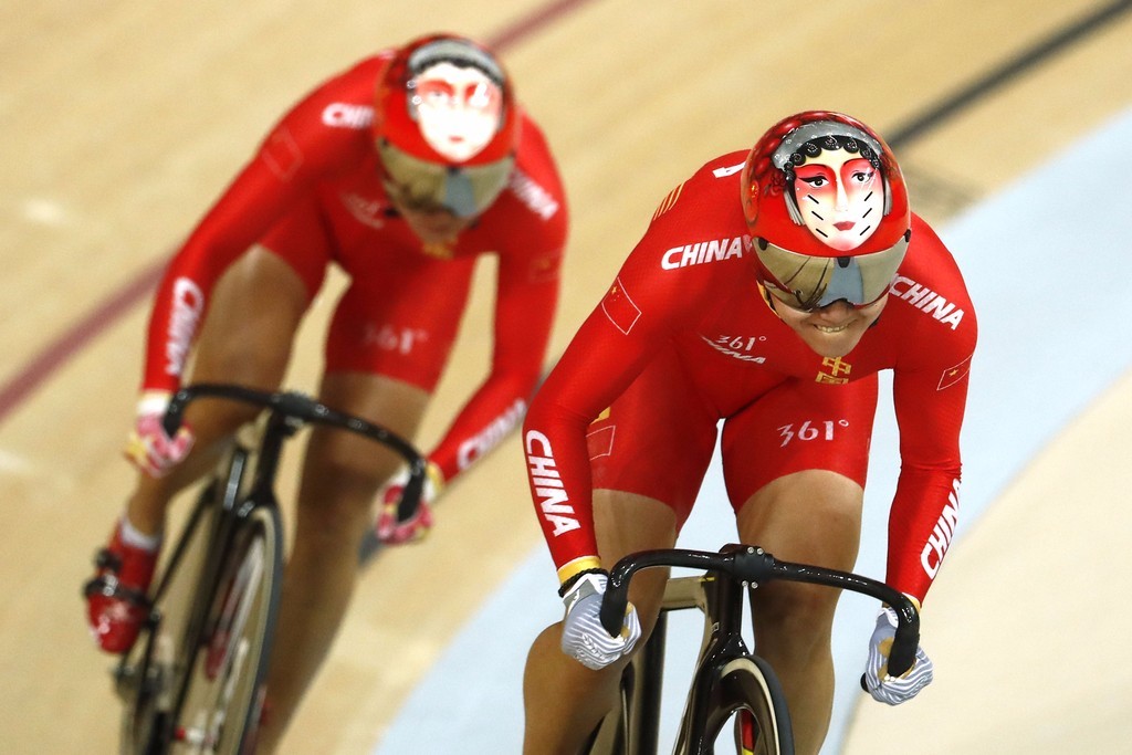 中国姑娘夺自行车首金 晋级过程中连续破纪录
