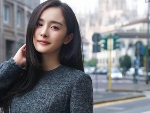 星爷的《武状元苏乞儿》里面居然还有杨幂,那