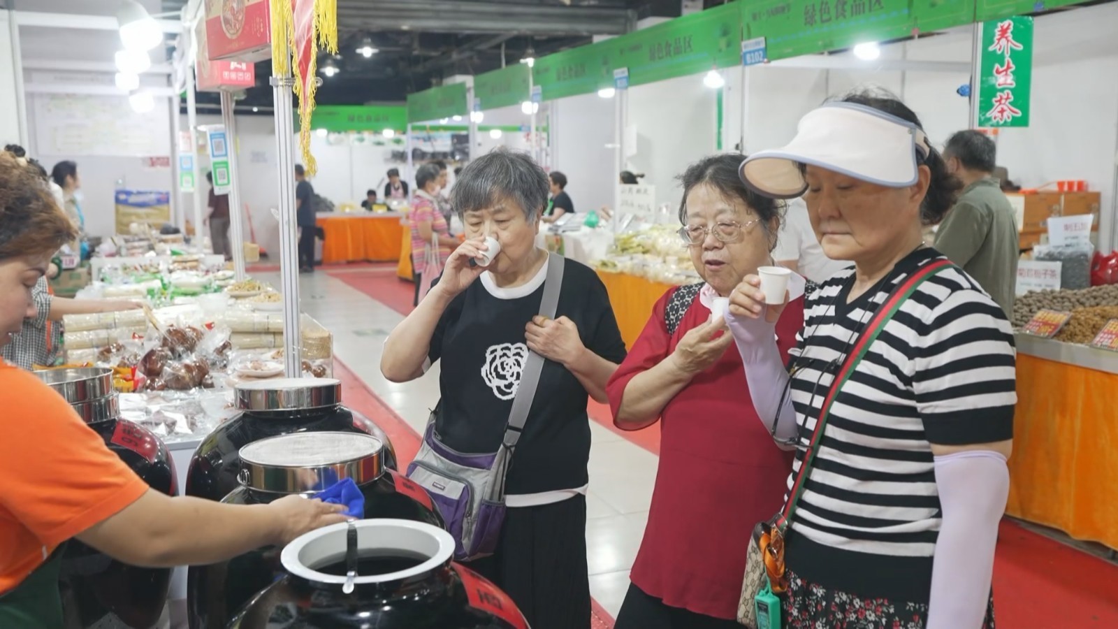 逛了马甸大集十多年 老顾客都爱买什么？