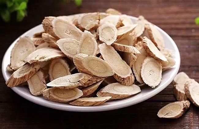 体虚乏力?一杯黄芪水,没想到功效竟然这么强大