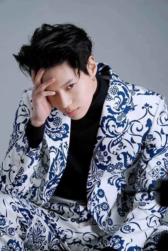 性感禁欲男神饰演高智商刑警,简直不能再期待!