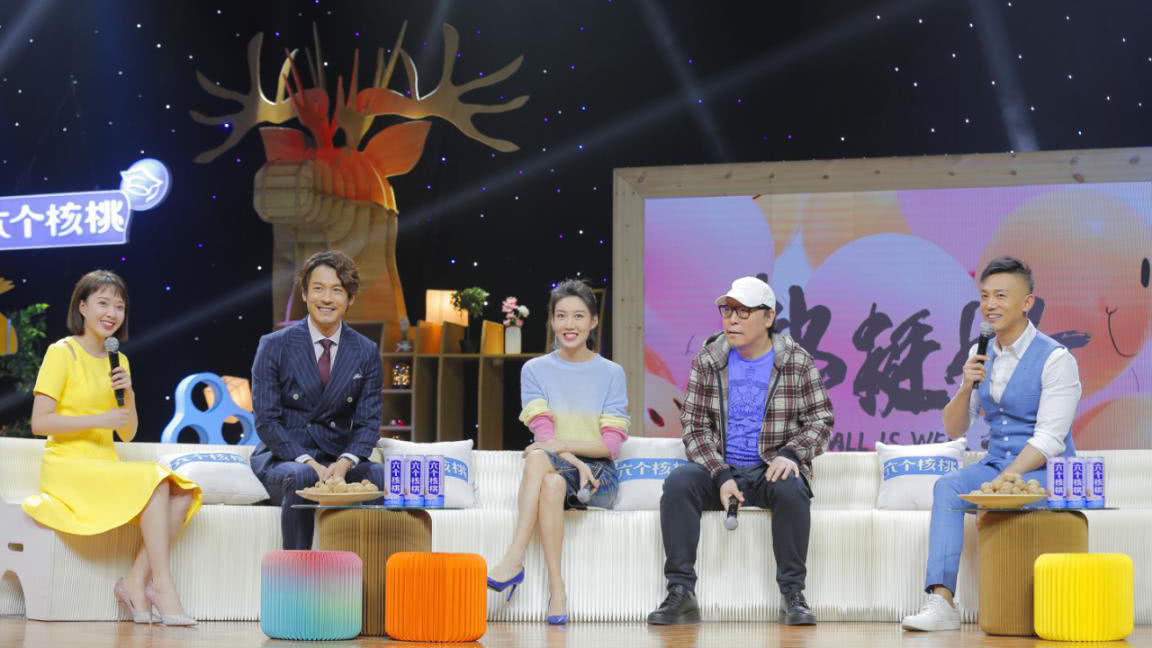 《亮剑》演员张光北、何政军、童蕾十四年后《花漾剧客厅》重聚 《亮剑》演员张光北、何政军、童蕾十四年后《花漾剧客厅》重聚
