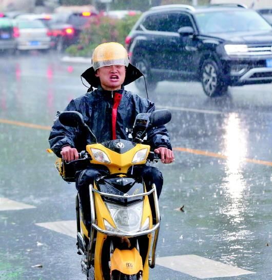 风雨雷电青岛进入强对流天气多发期 今仍有雨