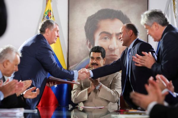 外媒:委内瑞拉指控美国和哥伦比亚策划军事入侵