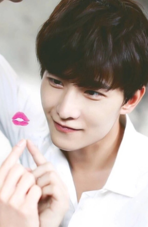 男子因女友喜欢杨洋,一怒之下整容成杨洋,女