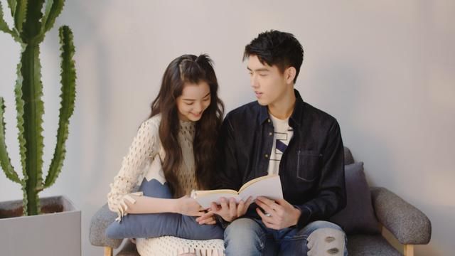 陈凯歌之子陈飞宇真的与欧阳娜娜相恋?娜娜曾