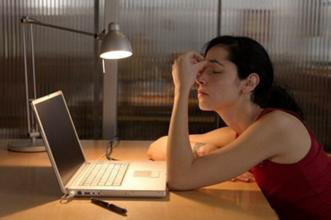 打喷嚏头疼发烧吃什么感冒药?吃感康行吗?